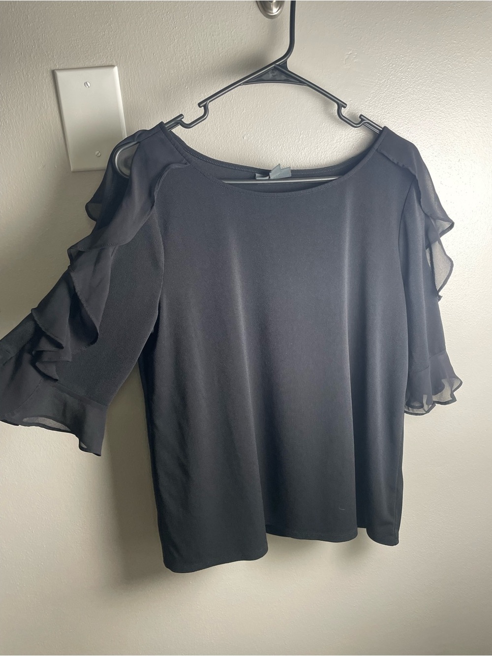 BOLD elements Black Ruffle Sleeve Blouse